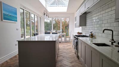 Lovely double bedroom with en-suite shower room Main Photo