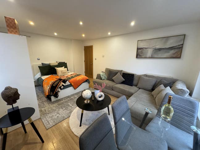 🚀Studio Style Bedroom in Canary Wharf Available🚀 Main Photo