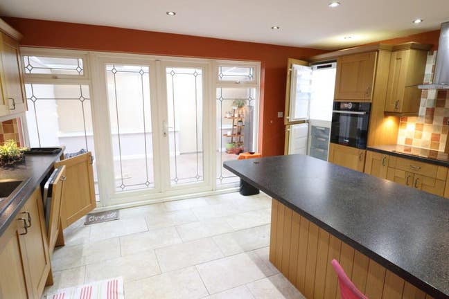 2 Modern Double Rooms | Bills Included Main Photo