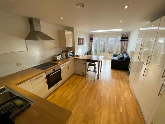 Double Bedroom in North Oxford Main Photo