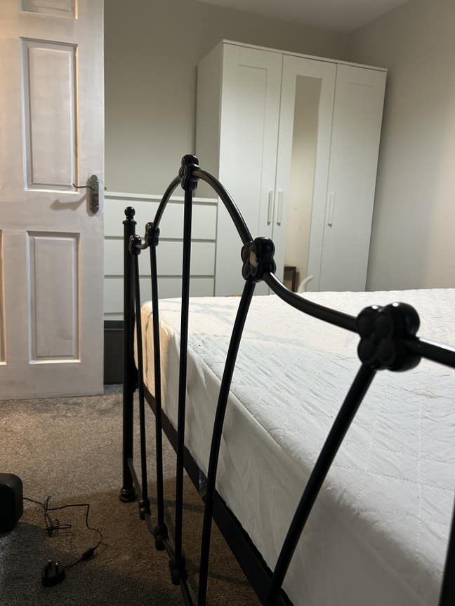 Room room for let  Main Photo