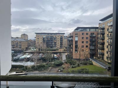 Looking for a new flatmate in Limehouse Marina  Main Photo