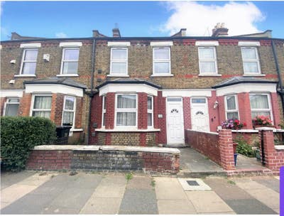 Room to rent at near Hounslow west station  Main Photo