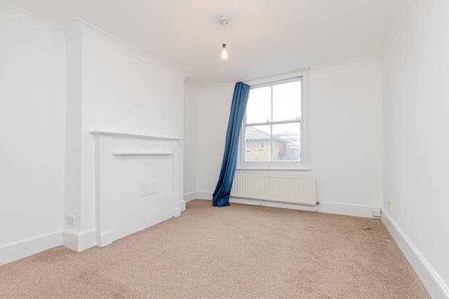 2 double bedroom flat located in Finsbury Park Main Photo