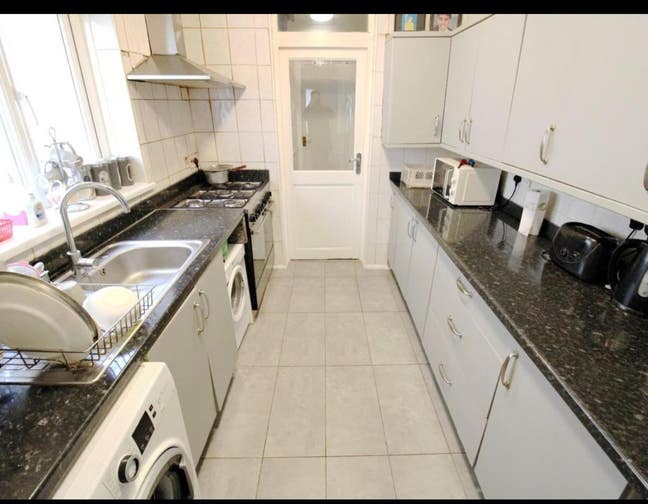  room rental Main Photo