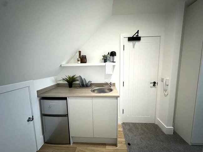 Coastal views | Professional house | All Bills Main Photo