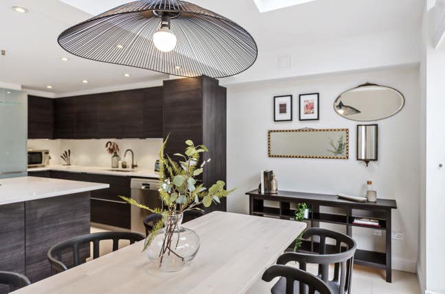 Beautiful Double in a Luxurious Home - Battersea Main Photo