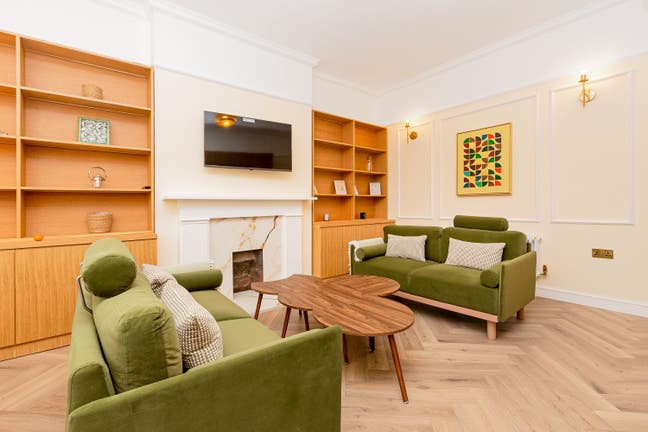 Double En-Suite Room In Zone 2! Main Photo