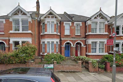 Large Double Room Putney Main Photo