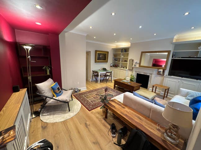 Spare room in West Kensington Main Photo