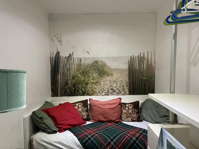 London 3 Bd 2Bth close to Transprt & Park Main Photo