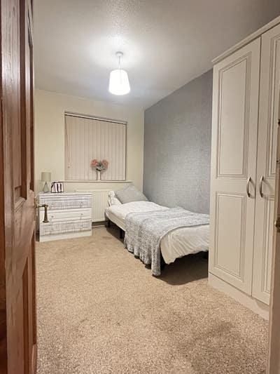 Single room with parking  Main Photo