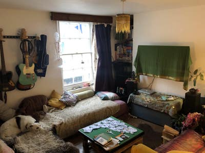 Double room available in central Totnes Main Photo