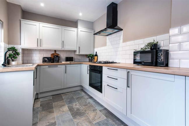 Middle Street, Walker Main Photo