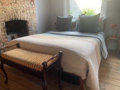 Furnished double room in West Hill area Main Photo