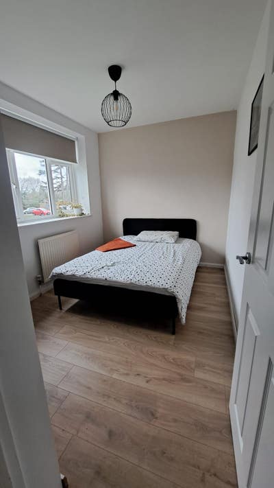 Bright & Spacious Double Room in Bracknell  Main Photo