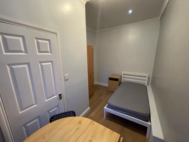 🔥 New Modern Furnished Ensuite Studio 🏡 Incl Bills Main Photo