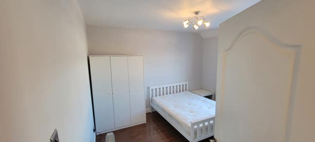 Spacious Double Room for Rent  Main Photo