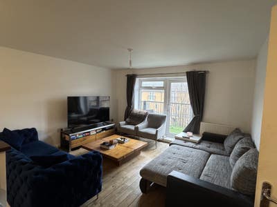 Double Bedroom near Lakeside Grays Main Photo