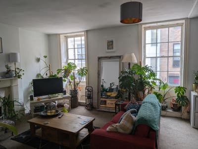 Good sized double room in 3-bed flat share Main Photo