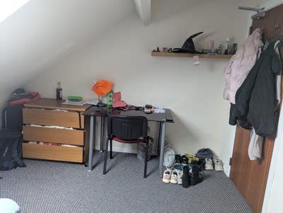 Double bedroom in shared house near Queen's Univer Main Photo