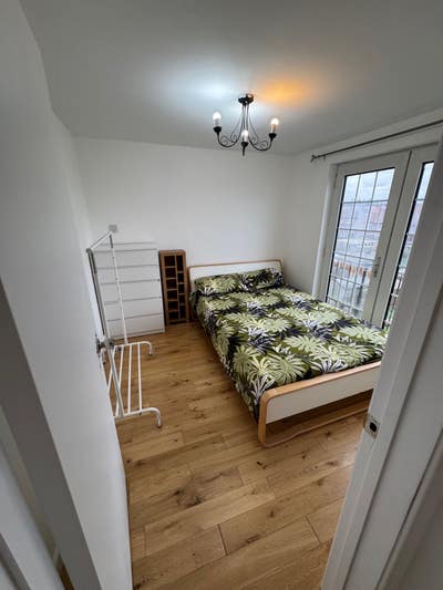One room available  Main Photo