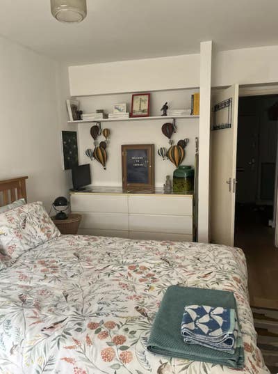Lovely cozy room in Waterloo Main Photo