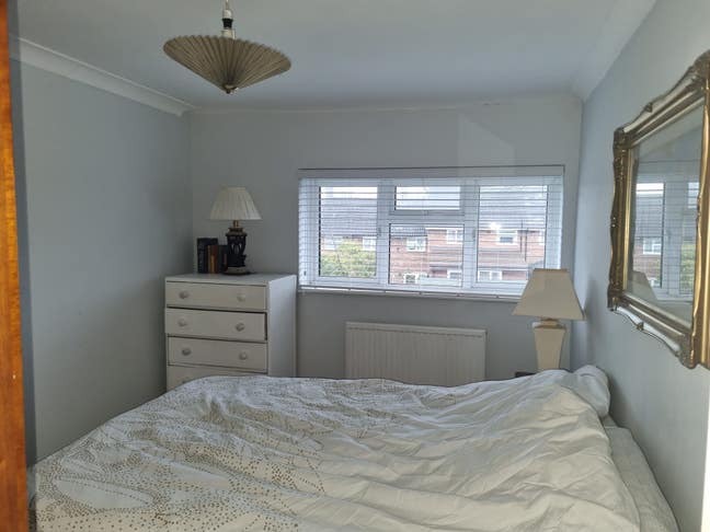 Nice Quiet Fully Furnished Double Room in Basildon Main Photo