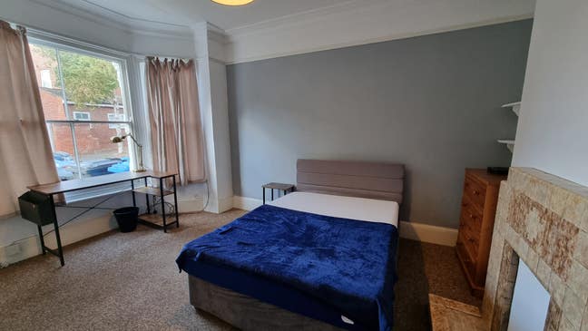 Double Room Available End of September  Main Photo
