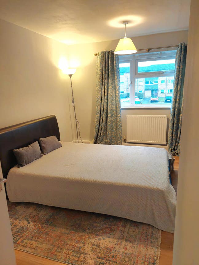 Large double room for 1 person Main Photo