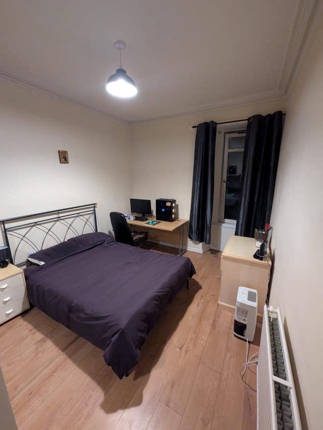 Stirling 1 double room for rent, Newhouse Main Photo