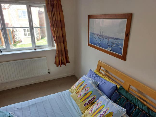 Ensuite Double Room - Furnished Mon - Fri Main Photo