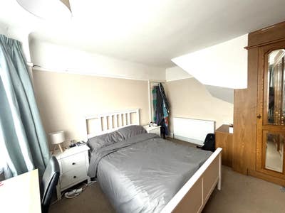 Bright and spacious Double room in Winton Main Photo