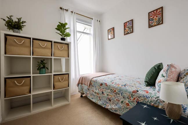 Bright & comfortable room in central Salisbury Main Photo