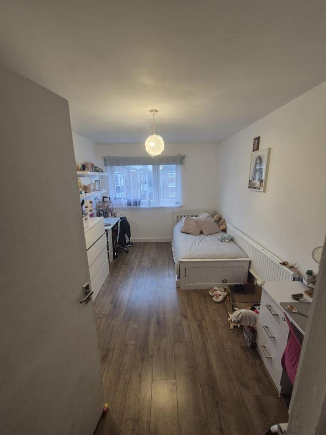 Double room available near morden Main Photo