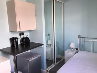 Double Ensuite Room * all Bills included* Main Photo