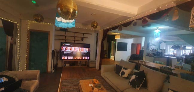 Big double room in warehouse  Main Photo