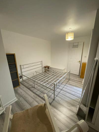 Large Double Room Main Photo