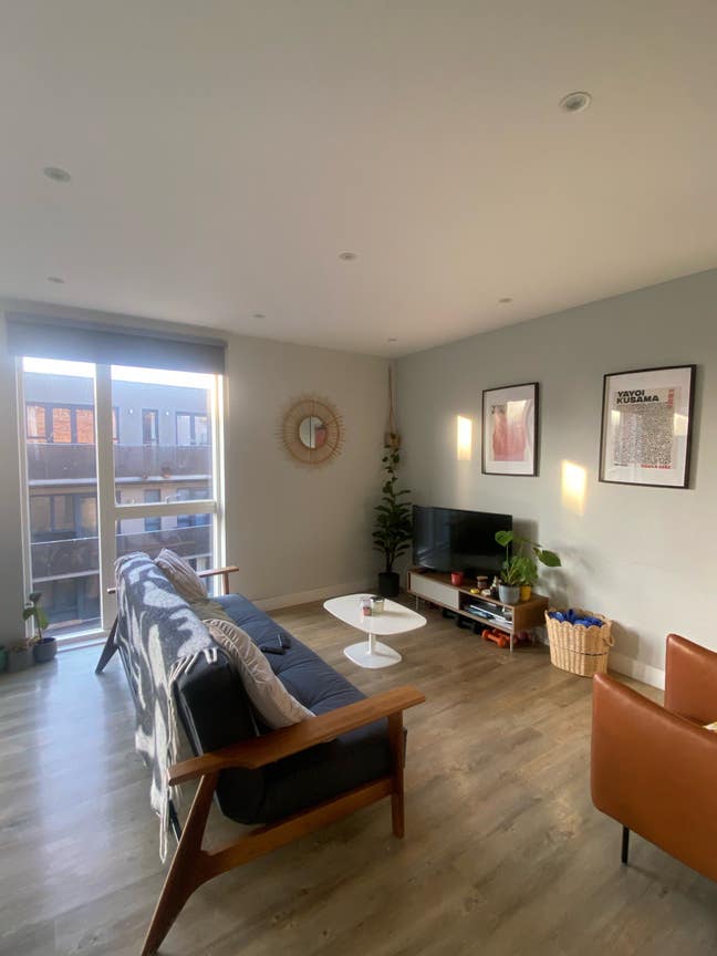 En-suite room | flat with balcony  Main Photo