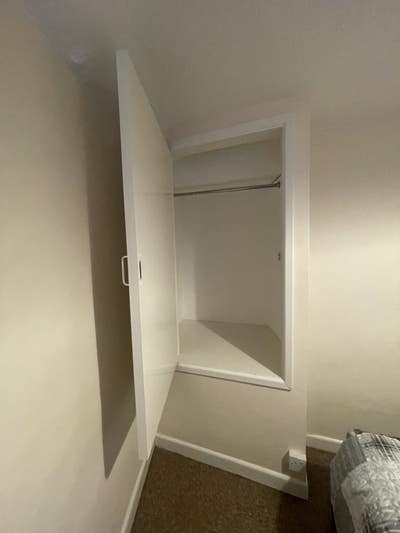 Hinkley worker junc 25 bus. New battery factory br Main Photo