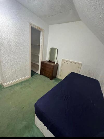 Attic Room Near Willesden Junction Main Photo