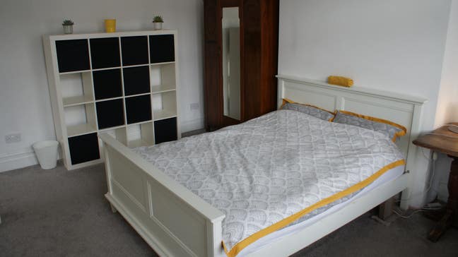 Quiet, Clean & King Size Main Photo
