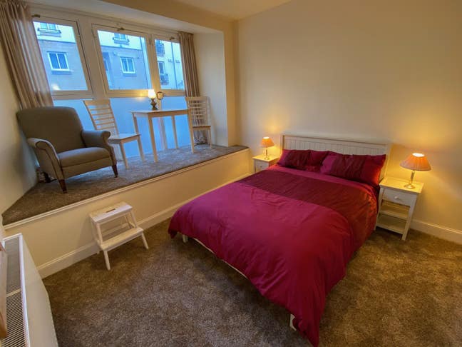 Ensuite double room & 3 shared bathroom rooms Main Photo