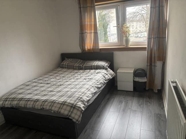 Double Room in Maryhill (Wyndford Rd) Main Photo