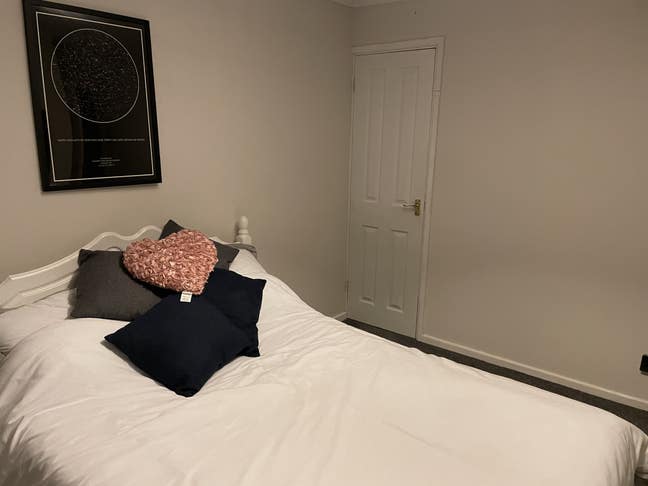Nice double room to rent  Main Photo