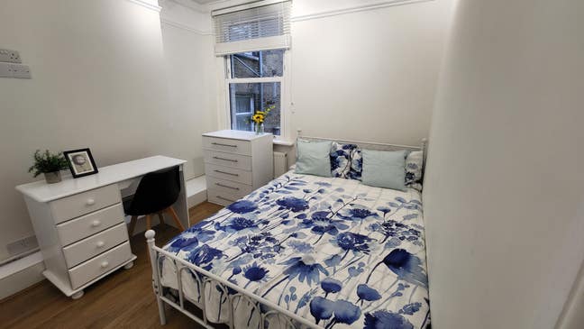 SE17 Super Double Ensuite/private Bathroom  Main Photo