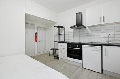 Lovely Studio in Shepherds Bush Main Photo