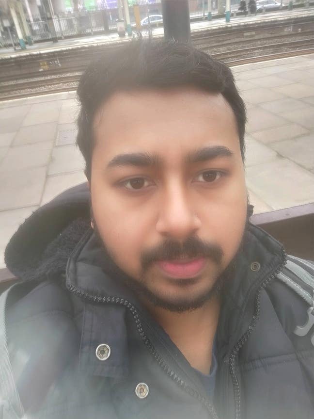 I am a professional male aged 28. I am lookin... Main Photo