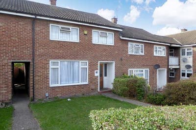 Double Room to Rent Main Photo