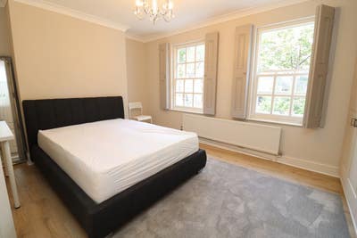 Very Last Rooms Main Photo